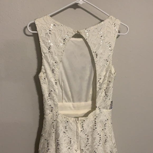 Dress - Picture 4 of 5